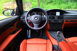 2011款宝马M3双门碳纤车顶试驾体验实拍