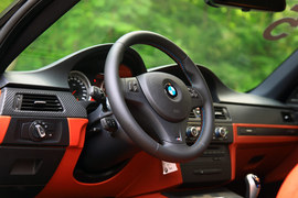 2011款宝马M3双门碳纤车顶试驾体验实拍