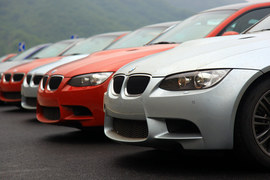 2011款宝马M3双门碳纤车顶试驾体验实拍