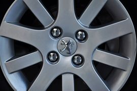 2011款东风标致207两厢