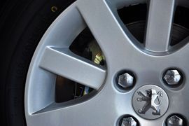 2011款东风标致207两厢