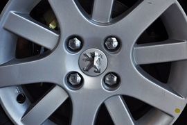 2011款东风标致207两厢