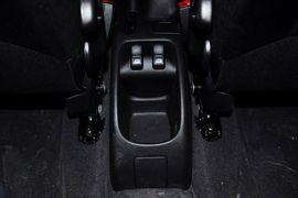 2011款东风标致207三厢