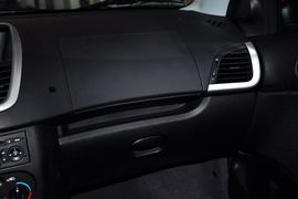 2011款东风标致207三厢