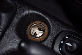 2011款东风标致207三厢