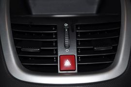 2011款东风标致207三厢