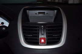 2011款东风标致207三厢