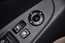 2011款北京现代新悦动