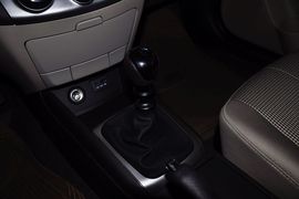 2011款北京现代新悦动