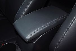 2011款丰田ZELAS杰路驰