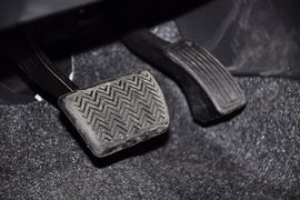 2011款丰田ZELAS杰路驰