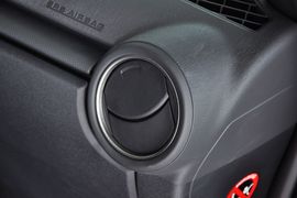 2011款丰田ZELAS杰路驰