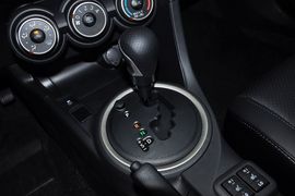 2011款丰田ZELAS杰路驰