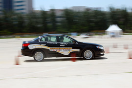 广汽传祺场地试驾