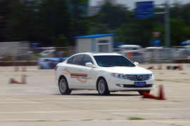 广汽传祺场地试驾