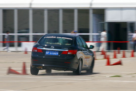 广汽传祺场地试驾