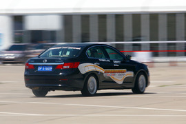 广汽传祺场地试驾