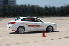 广汽传祺场地试驾