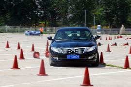 广汽传祺场地试驾
