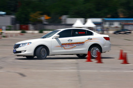 广汽传祺场地试驾
