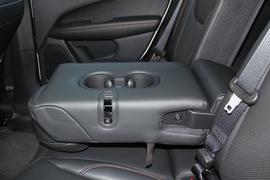 2017款广汽菲克指南者