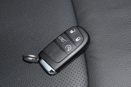 2017款广汽菲克指南者