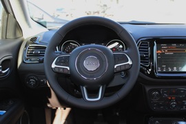 2017款广汽菲克指南者