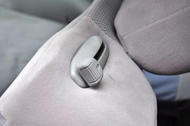 2011款江淮瑞鹰2.0L两驱豪华版