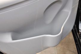 2011款江淮瑞鹰2.0L两驱豪华版