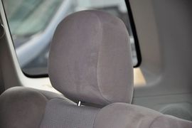 2011款江淮瑞鹰2.0L两驱豪华版