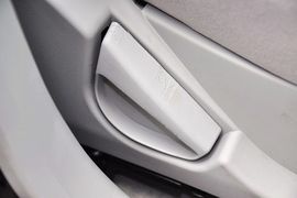 2011款江淮瑞鹰2.0L两驱豪华版