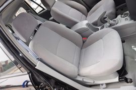 2011款江淮瑞鹰2.0L两驱豪华版