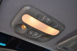 2011款江淮瑞鹰2.0L两驱豪华版