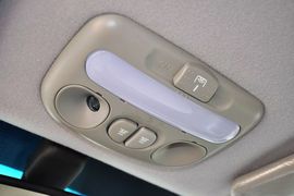 2011款江淮瑞鹰2.0L两驱豪华版