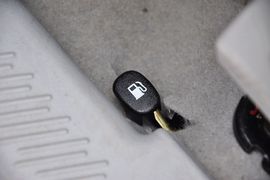 2011款江淮瑞鹰2.0L两驱豪华版