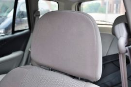 2011款江淮瑞鹰2.0L两驱豪华版