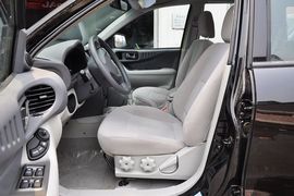 2011款江淮瑞鹰2.0L两驱豪华版