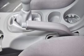 2011款江淮瑞鹰2.0L两驱豪华版