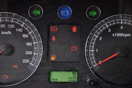 2011款江淮瑞鹰2.0L两驱豪华版