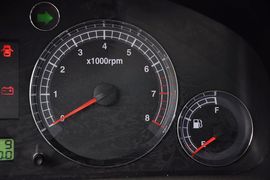 2011款江淮瑞鹰2.0L两驱豪华版