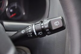 2011款江淮瑞鹰2.0L两驱豪华版