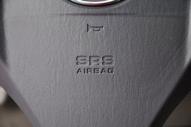 2011款江淮瑞鹰2.0L两驱豪华版