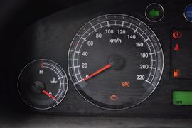 2011款江淮瑞鹰2.0L两驱豪华版