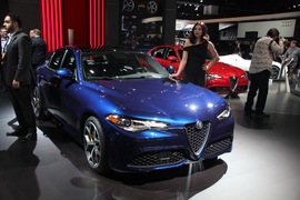 阿爾法羅密歐 giulia q4 北美車展實拍