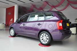 2011款起亚佳乐1.6L