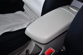 2010款丰田威驰1.6L