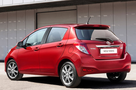 2012款丰田雅力士