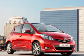 2012款丰田雅力士