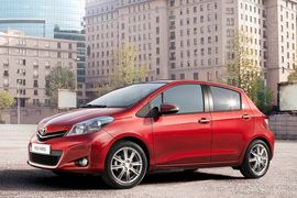 2012款丰田雅力士