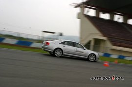 2006款奥迪S8